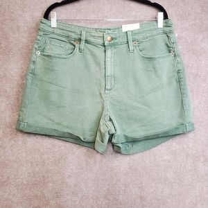 Universal Thread Olive Green Stretch Cuffed High Rise Midi Shorts Size 14